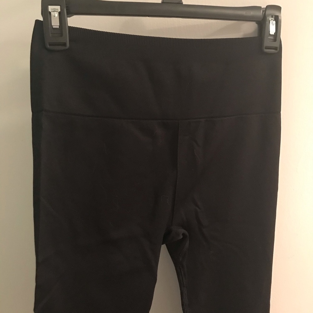 Fabletics Seamless High-Waisted Solid Legging - image 3